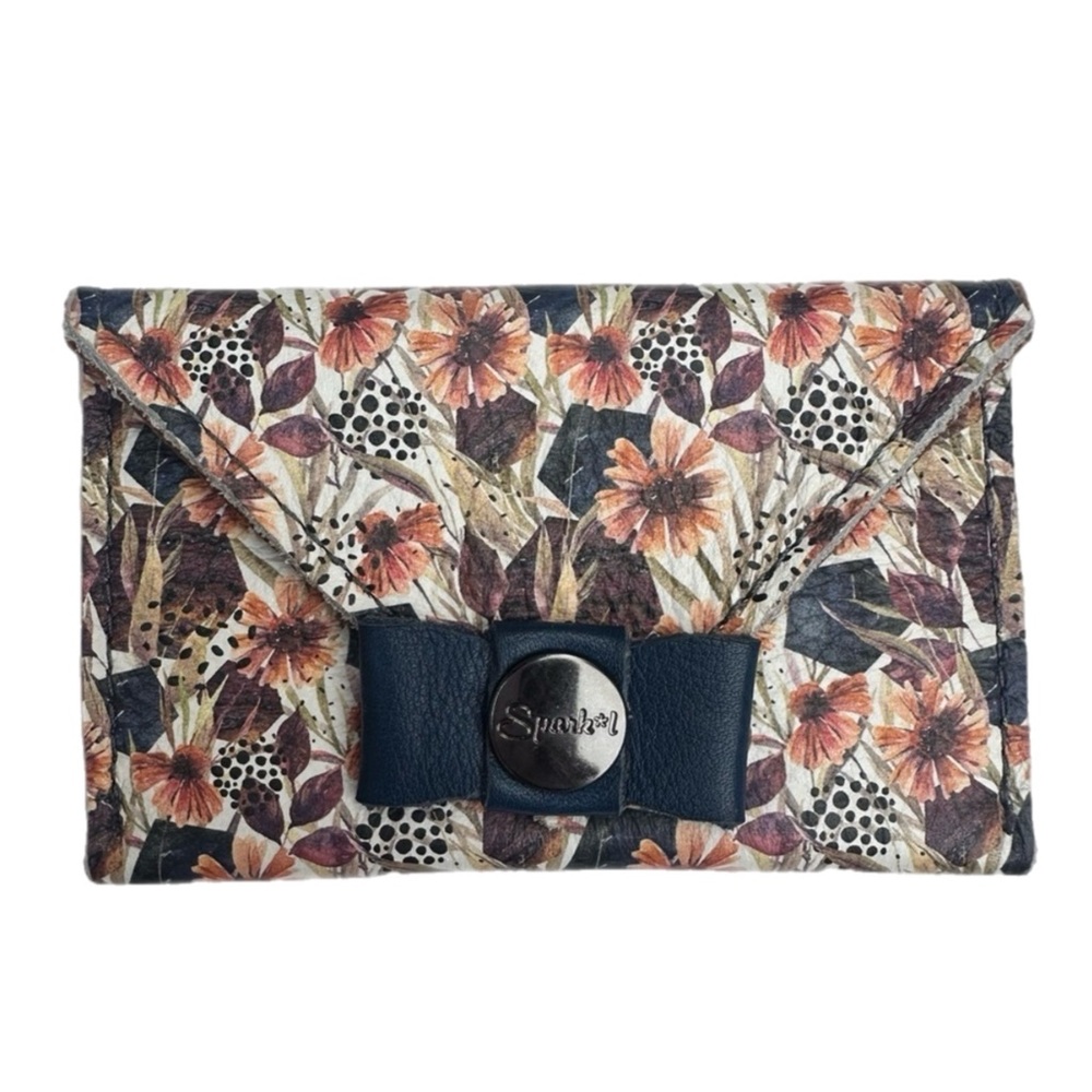 Wallet in Autumn Flowers‎ by Sparklbands